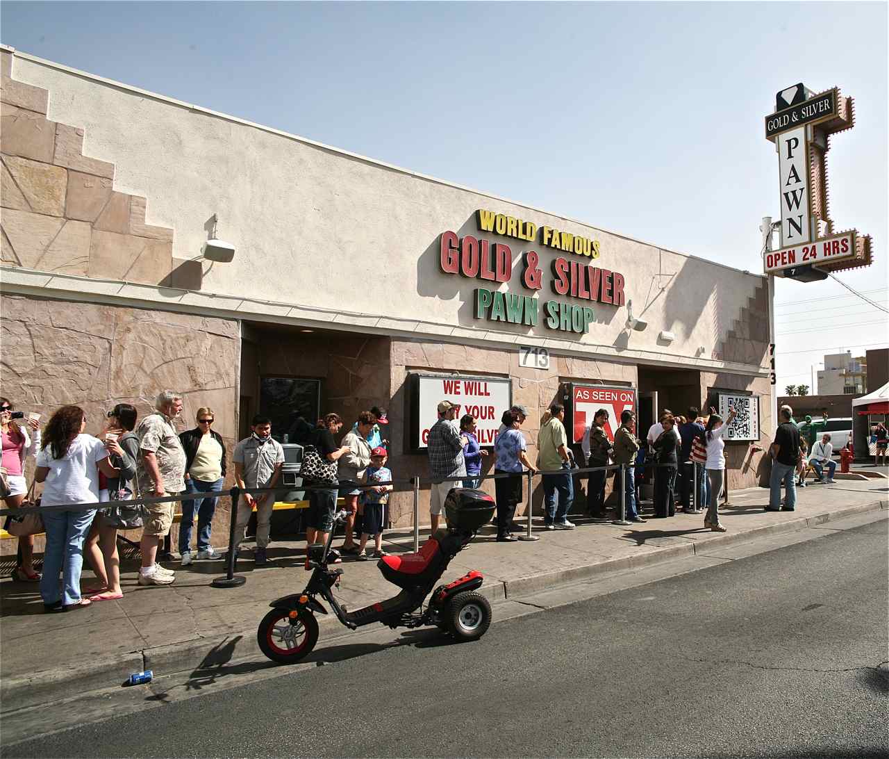 Tried to  stop at a pawn shop to see  how much I could get for the Gyro ,but the line was too long .
