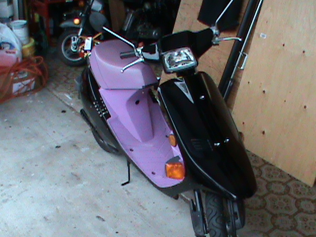 scooter pics 001.JPG